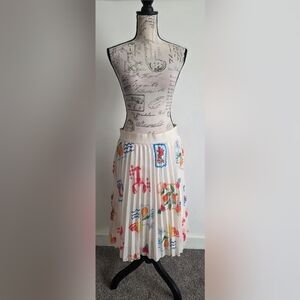 Fruity Pleated Cream Skirt